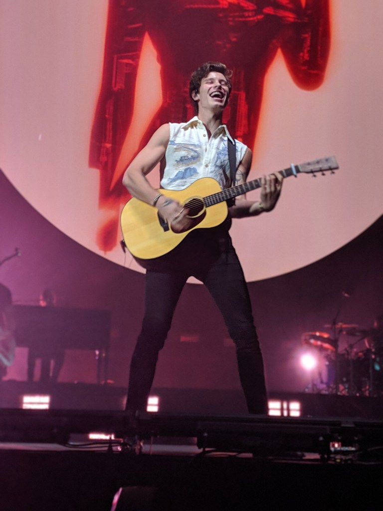 00100lPORTRAIT_00100_BURST20191004201144748_COVER